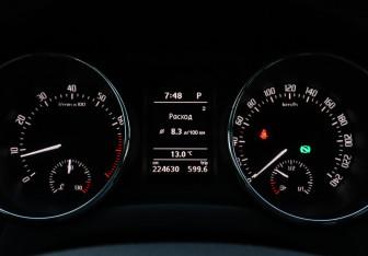 Подержанный автомобиль Skoda Yeti 2013 года (9 фото)