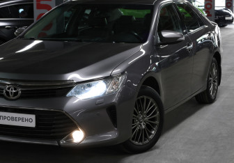 Подержанный автомобиль Toyota Camry Sedan 2014 года (23 фото)