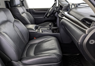 Подержанный автомобиль Lexus LX 2018 года (24 фото)