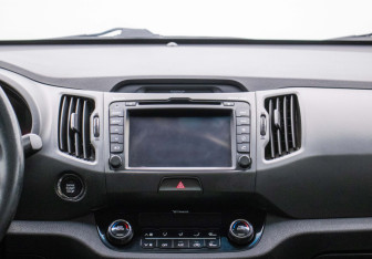 Подержанный автомобиль Kia Sportage 2011 года (14 фото)