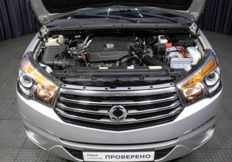 Подержанный автомобиль SsangYong Stavic 2013 года (9 фото)