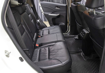 Подержанный автомобиль Honda CR-V 2013 года (12 фото)