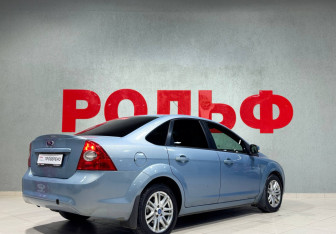 Подержанный автомобиль Ford Focus Sedan 2008 года (4 фото)