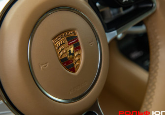 Подержанный автомобиль Porsche Cayenne 2015 года (17 фото)