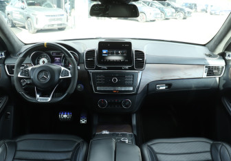 Подержанный автомобиль Mercedes-Benz GLE AMG 2018 года (11 фото)