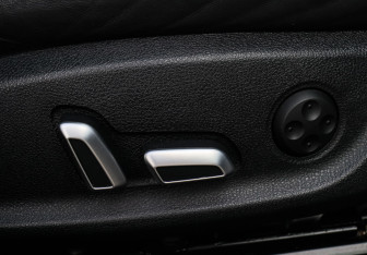 Подержанный автомобиль Audi A6 Sedan 2016 года (14 фото)