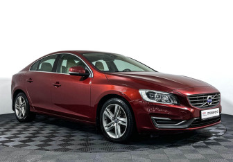 Подержанный автомобиль Volvo S60 2014 года (3 фото)