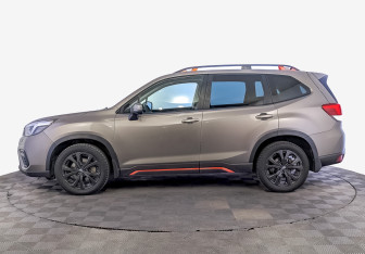 Подержанный автомобиль Subaru Forester Suv 2021 года (8 фото)