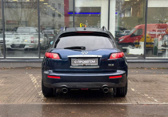 Подержанный автомобиль Infiniti FX 2006 года (7 фото)