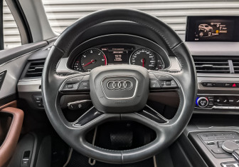 Подержанный автомобиль Audi Q7 2019 года (22 фото)