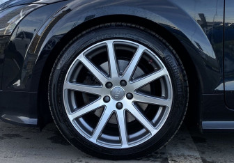 Подержанный автомобиль Audi TT Coupe 2012 года (9 фото)