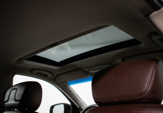 Подержанный автомобиль Infiniti QX50 2016 года (10 фото)