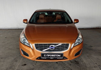 Подержанный автомобиль Volvo S60 2012 года (2 фото)