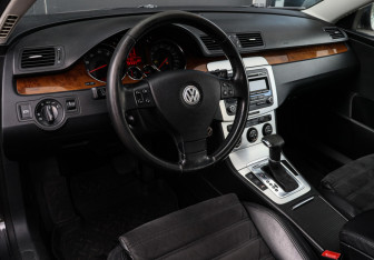 Подержанный автомобиль Volkswagen Passat Sedan 2008 года (12 фото)
