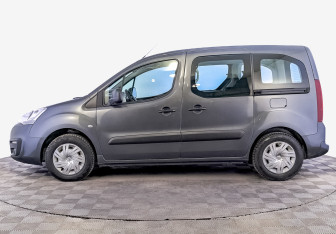 Подержанный автомобиль Citroen Berlingo 2021 года (8 фото)