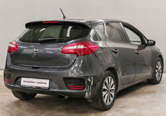 Подержанный автомобиль Kia Ceed Hatchback 2016 года (5 фото)