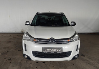 Подержанный автомобиль Citroen C4 Aircross 2012 года (2 фото)