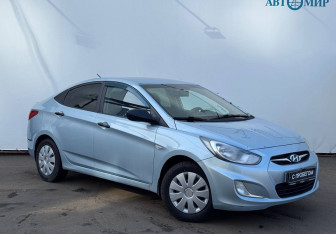 Подержанный автомобиль Hyundai Solaris Sedan 2013 года (3 фото)