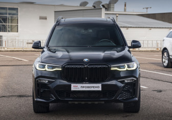 Подержанный автомобиль BMW X7 2019 года (2 фото)