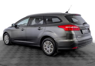 Подержанный автомобиль Ford Focus Wagon 2019 года (7 фото)