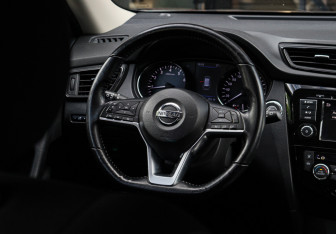 Подержанный автомобиль Nissan X-Trail 2021 года (13 фото)