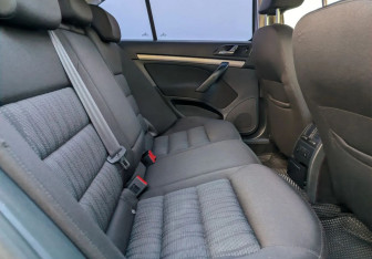 Подержанный автомобиль Skoda Octavia Liftback 2012 года (11 фото)