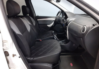 Подержанный автомобиль LADA (ВАЗ) Largus Wagon 2018 года (16 фото)