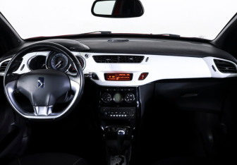 Подержанный автомобиль Citroen DS3 Hatchback 2010 года (13 фото)
