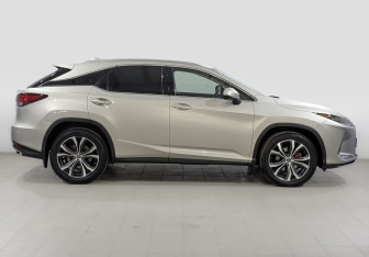 Подержанный автомобиль Lexus RX 2021 года (4 фото)