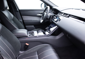 Подержанный автомобиль Land Rover Range Rover Velar 2019 года (9 фото)