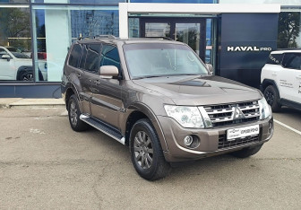 Подержанный автомобиль Mitsubishi Pajero 2014 года (3 фото)