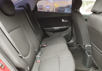 Подержанный автомобиль Kia Rio Sedan 2014 года (11 фото)