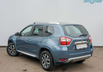 Подержанный автомобиль Nissan Terrano 2017 года (7 фото)