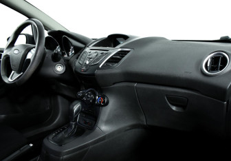 Подержанный автомобиль Ford Fiesta Sedan 2017 года (7 фото)