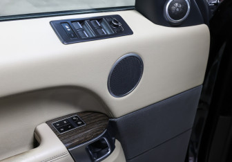 Подержанный автомобиль Land Rover Range Rover Sport 2013 года (11 фото)