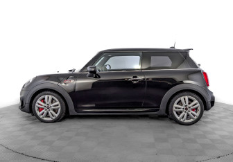 Подержанный автомобиль MINI Hatch 2020 года (8 фото)
