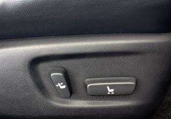 Подержанный автомобиль Toyota Camry Sedan 2015 года (28 фото)