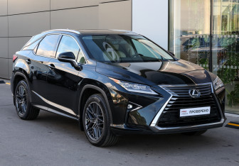 Подержанный автомобиль Lexus RX 2019 года (3 фото)
