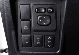 Подержанный автомобиль Toyota Land Cruiser Prado 2014 года (17 фото)