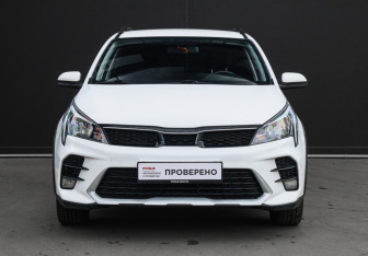 Подержанный автомобиль Kia Rio Hatchback 2021 года (2 фото)