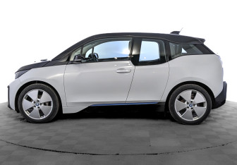 Подержанный автомобиль BMW i3 2021 года (8 фото)