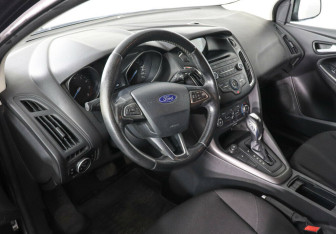 Подержанный автомобиль Ford Focus Sedan 2016 года (6 фото)