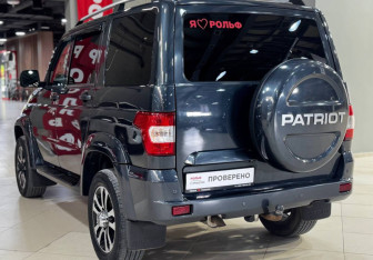 Подержанный автомобиль УАЗ Patriot 2017 года (6 фото)