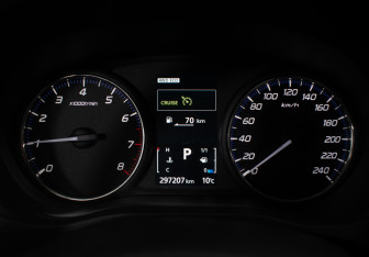 Подержанный автомобиль Mitsubishi Outlander 2013 года (12 фото)