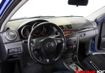 Подержанный автомобиль Mazda 3 Sedan 2005 года (10 фото)