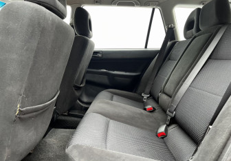 Подержанный автомобиль Mitsubishi Lancer Wagon 2007 года (11 фото)