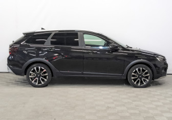 Подержанный автомобиль LADA (ВАЗ) Vesta Wagon 2024 года (4 фото)