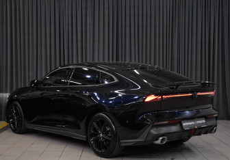 Подержанный автомобиль Changan UNI-V 2024 года (7 фото)