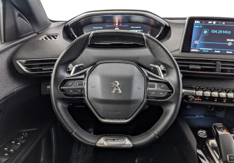 Подержанный автомобиль Peugeot 3008 2019 года (22 фото)