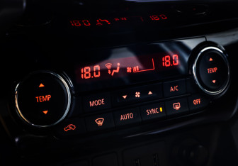 Подержанный автомобиль Mitsubishi Eclipse Cross 2019 года (19 фото)